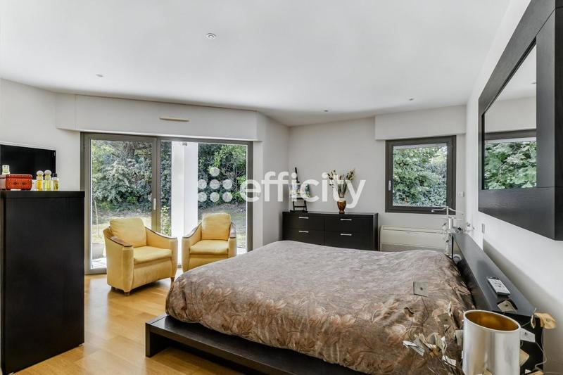 Maison - 393 m² - 10 pièces