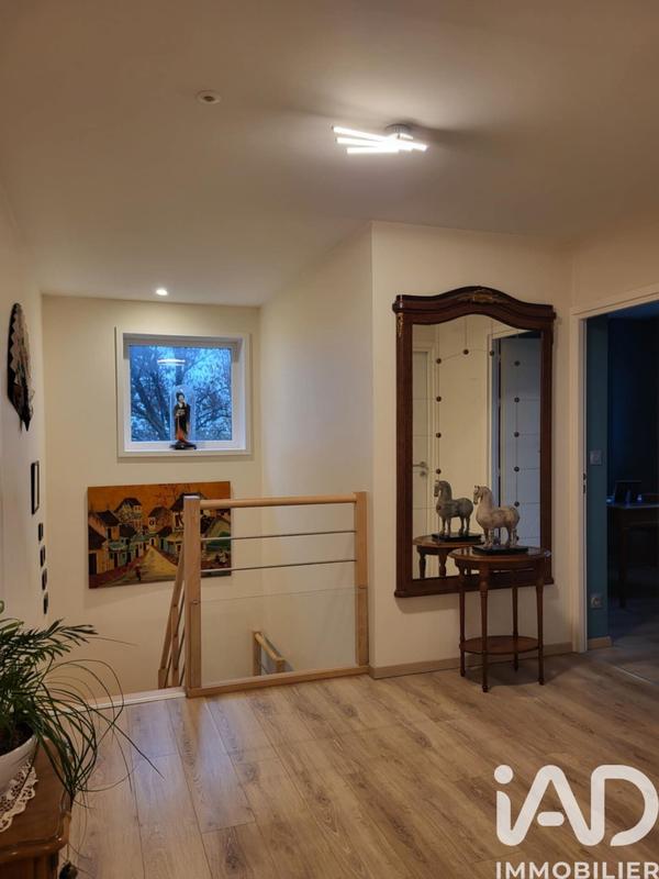 Maison - 220 m² - 8 pièces