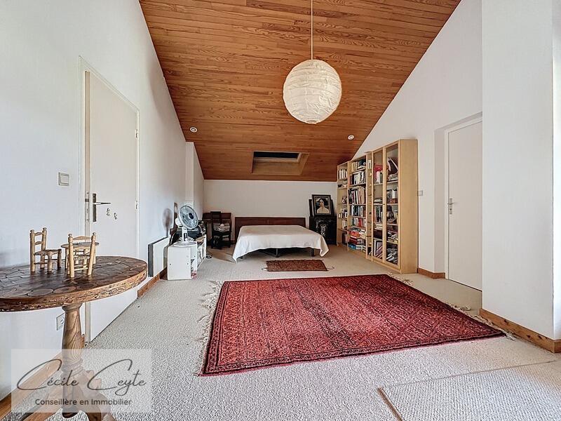 Maison - 141 m² - 5 pièces