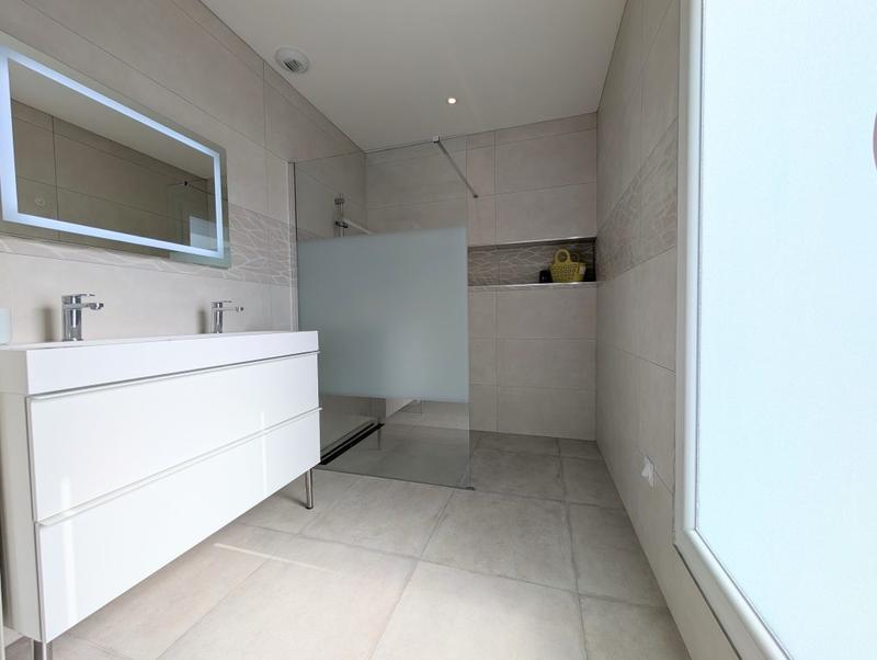 Maison - 180 m² - 6 pièces