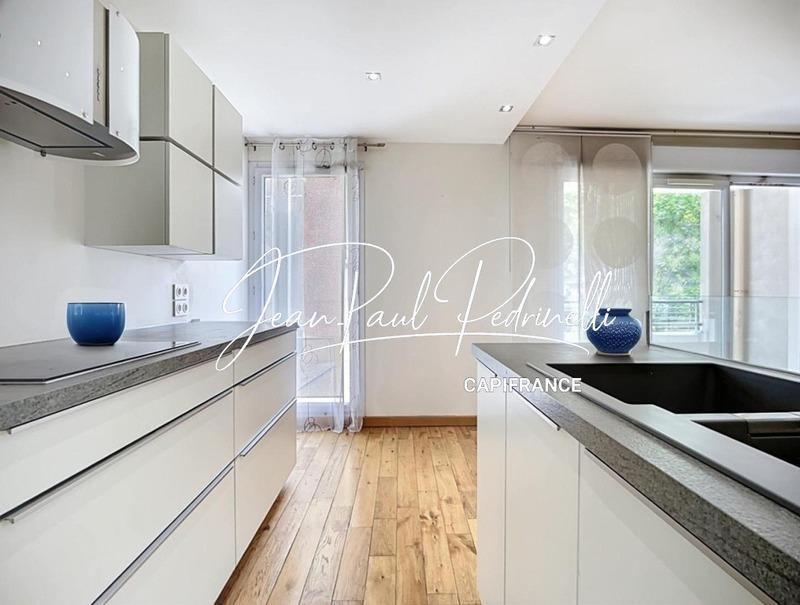 Appartement - 82 m² - 4 pièces