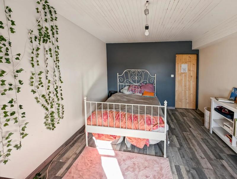 Maison - 255 m² - 8 pièces