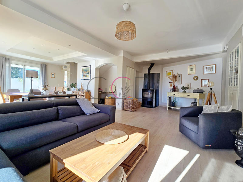 Villa - 183 m² - 6 pièces