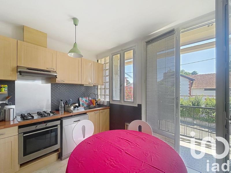 Maison - 210 m² - 7 pièces