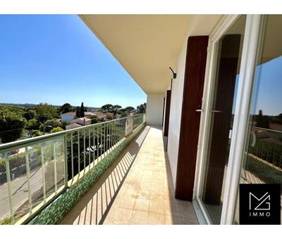 Appartement - 80 m² - 3 pièces