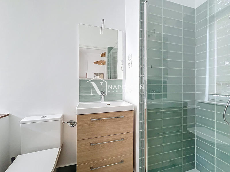 Maison - 252 m² - 10 pièces