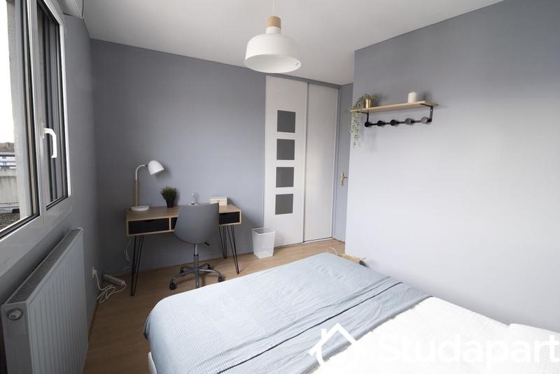Chambre - 11 m² - 1 pièce