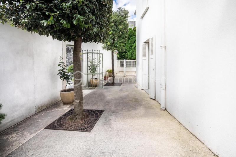 Maison d'architecte - 310 m² - 8 pièces