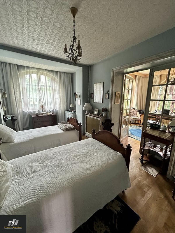 Appartement - 169 m² - 6 pièces