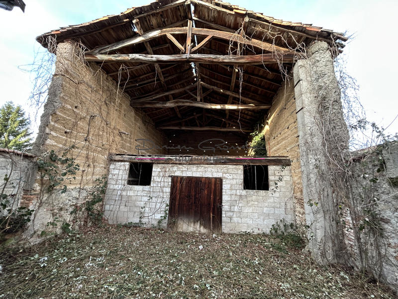 Maison - 90 m² - 1 pièce