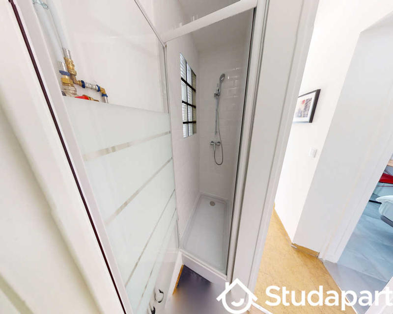 Chambre - 90 m² - 1 pièce