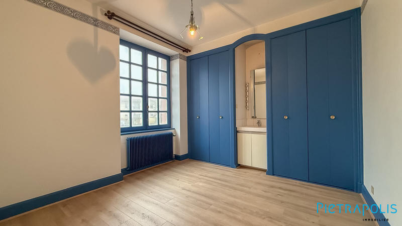 Maison - 583 m² - 15 pièces