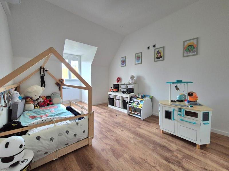 Maison - 93 m² - 4 pièces