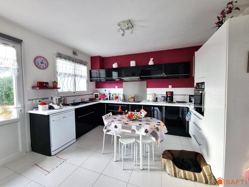 Maison - 218 m² - 9 pièces