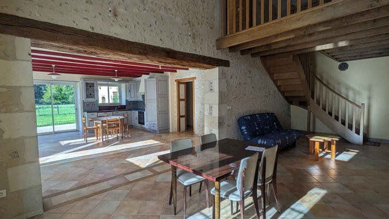 Maison - 242 m² - 5 pièces