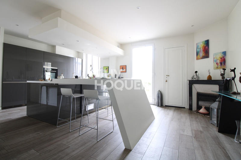 Maison - 200 m² - 7 pièces