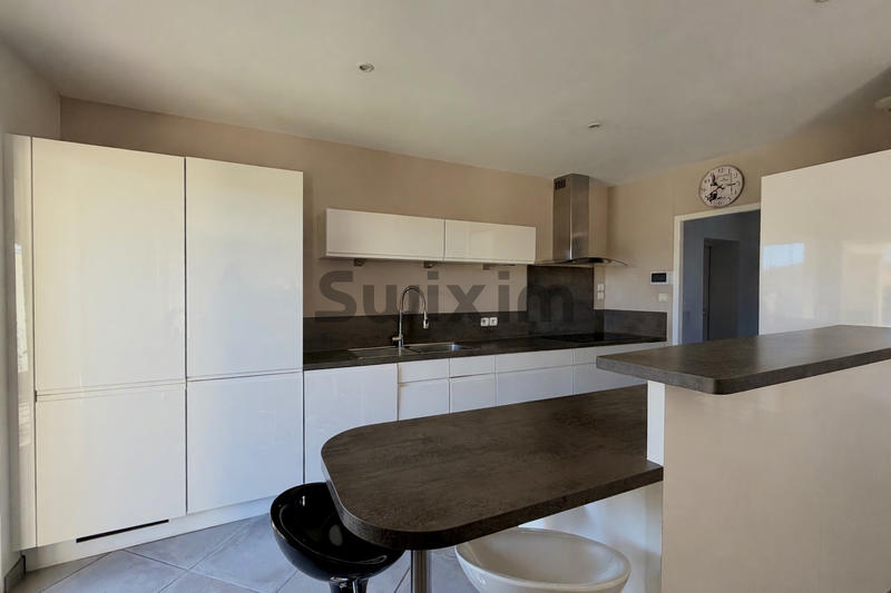 Villa - 138 m² - 6 pièces