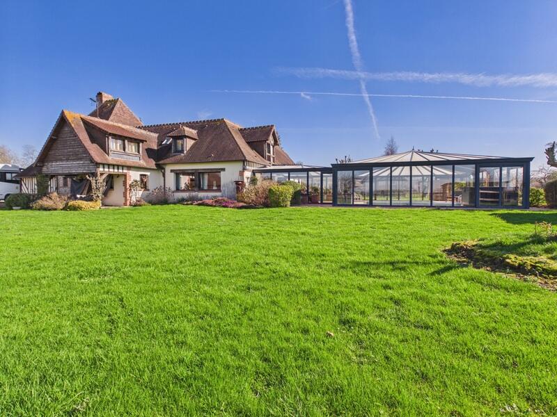 Propriété - 500 m² - 16 pièces