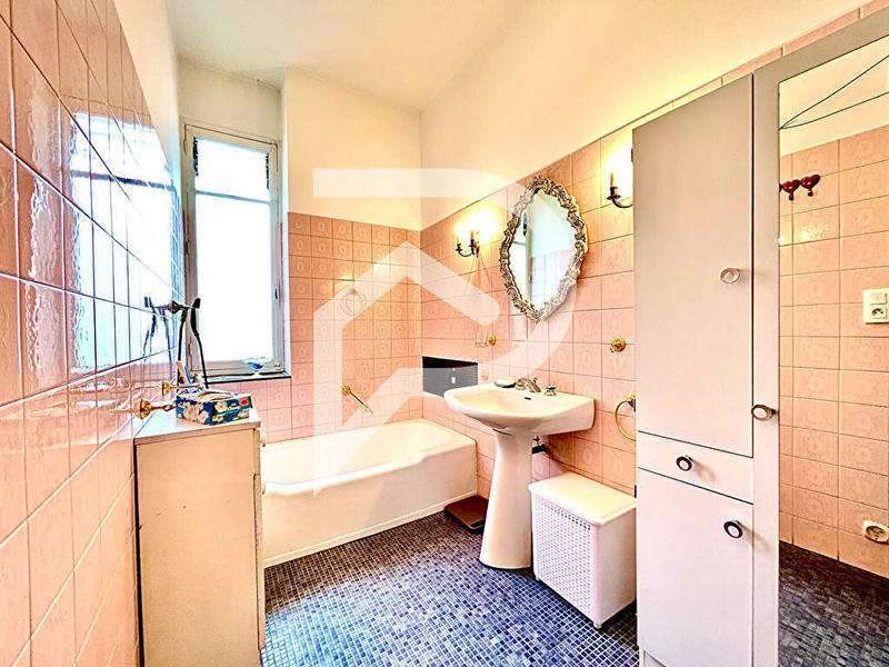 Appartement - 166 m² - 6 pièces