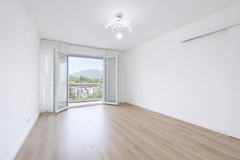 Appartement - 76 m² - 4 pièces