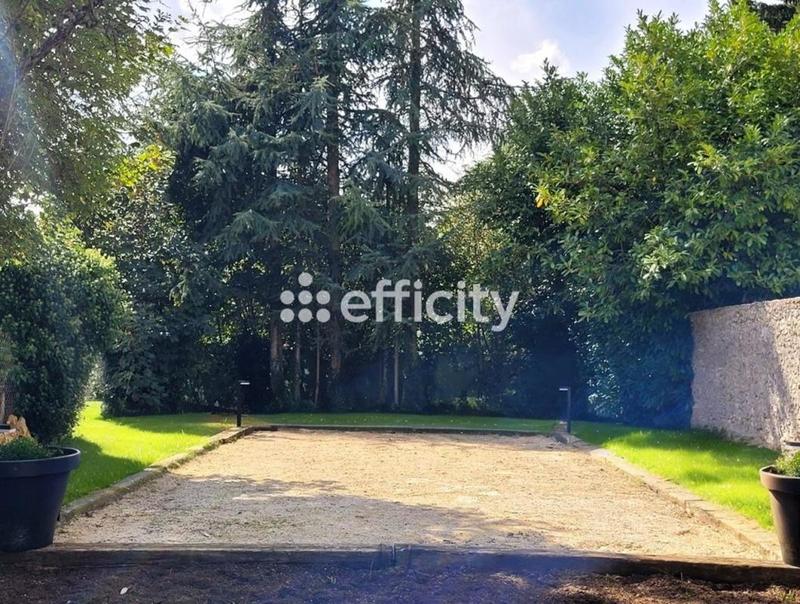 Maison - 181 m² - 6 pièces