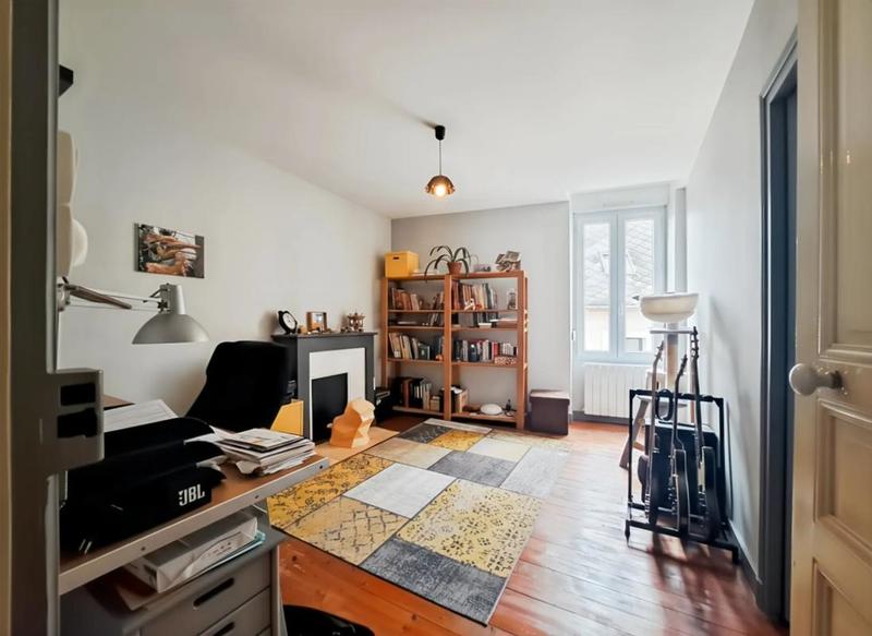 Appartement - 220 m² - 8 pièces