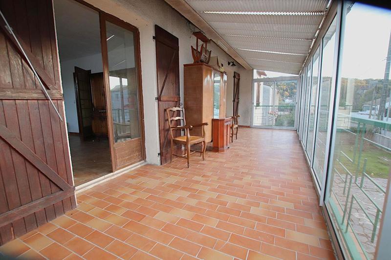 Villa - 215 m² - 9 pièces