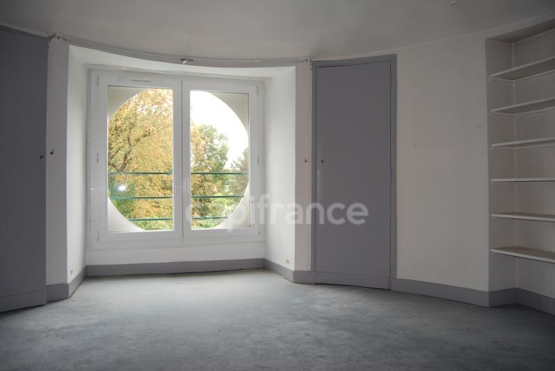 Maison - 600 m² - 16 pièces