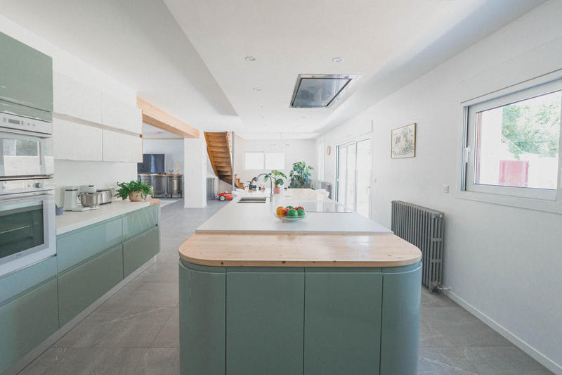 Maison - 255 m² - 7 pièces