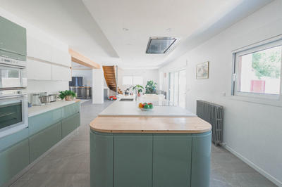 Maison - 255 m² - 7 pièces
