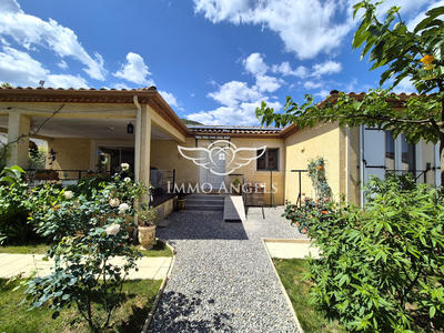 Maison - 140 m² - 5 pièces