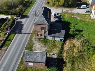 Maison - 186 m² - 3 pièces