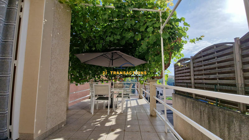 Maison - 105 m² - 4 pièces