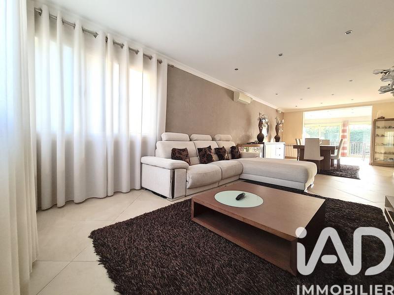 Maison - 160 m² - 9 pièces