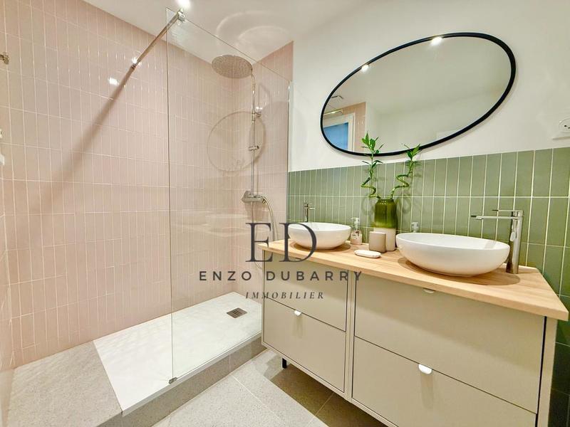 Appartement - 97 m² - 4 pièces