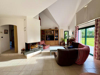 Maison - 169 m² - 7 pièces