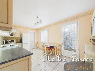 Maison - 88 m² - 4 pièces