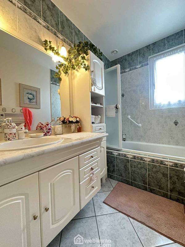 Maison - 100 m² - 4 pièces