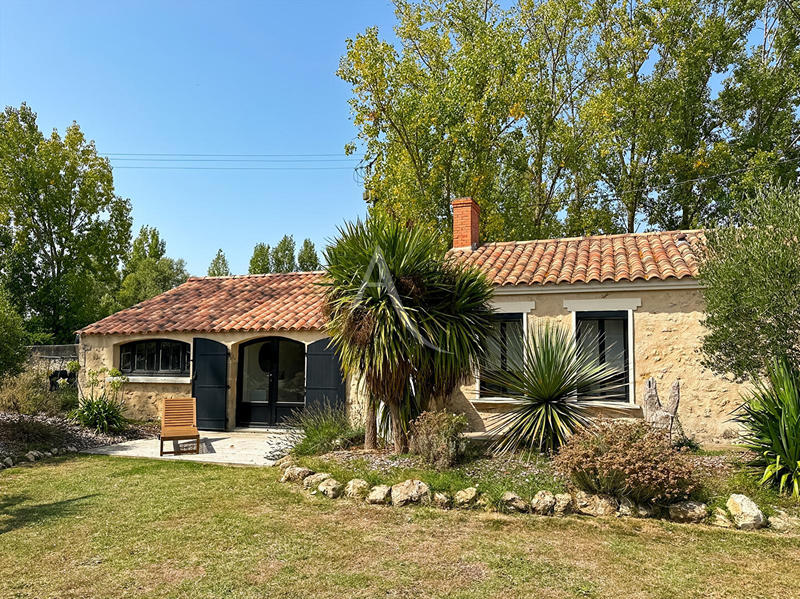 Maison - 104 m² - 3 pièces