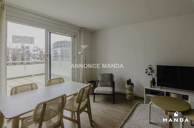 Chambre - 11 m² - 4 pièces