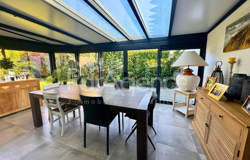 Maison - 184 m² - 6 pièces