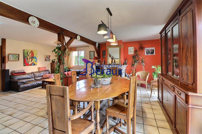 Maison - 151 m² - 7 pièces