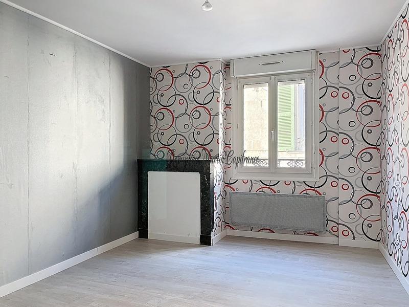 Immeuble - 70 m² - 6 pièces