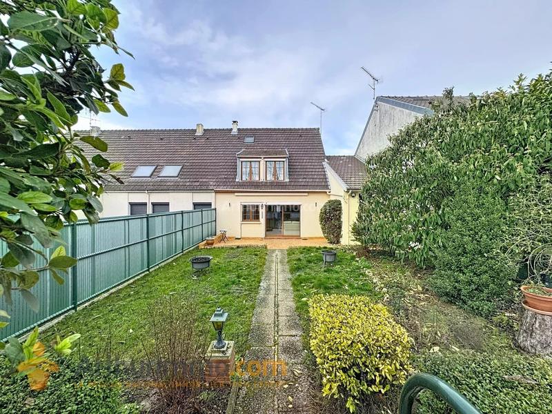 Maison - 111 m² - 5 pièces