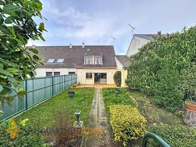 Maison - 111 m² - 5 pièces