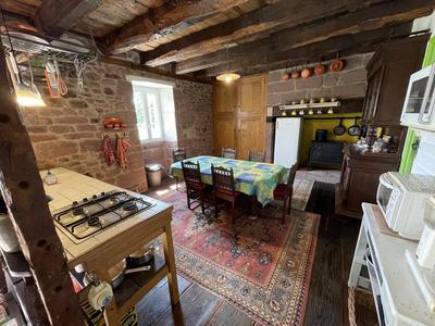 Propriété - 234 m² - 6 pièces