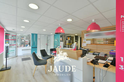 Local commercial - 102 m²