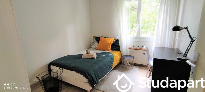 Chambre - 10 m² - 1 pièce