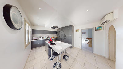 Maison - 121 m² - 6 pièces