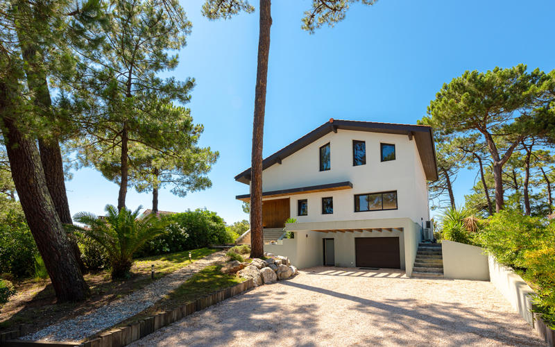 Villa - 290 m² - 9 pièces